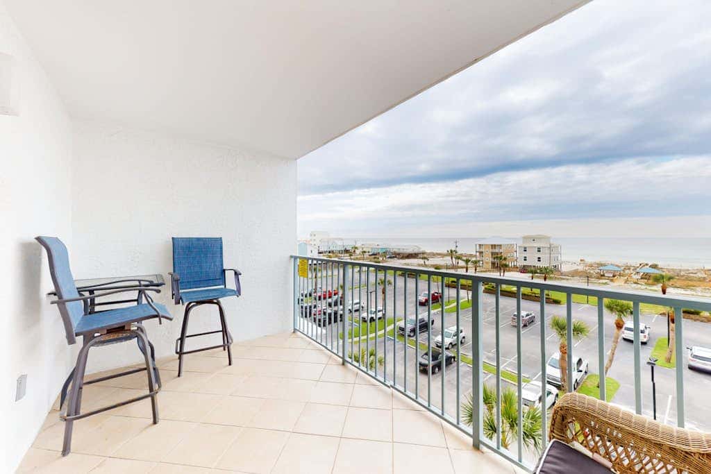505A - Waterview condo w/ open layout, W/D, & AC - hot tub, pool, & tennis court