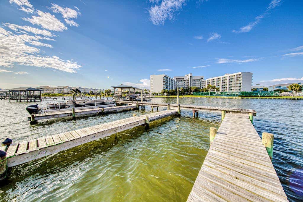 505A - Waterview condo w/ open layout, W/D, & AC - hot tub, pool, & tennis court