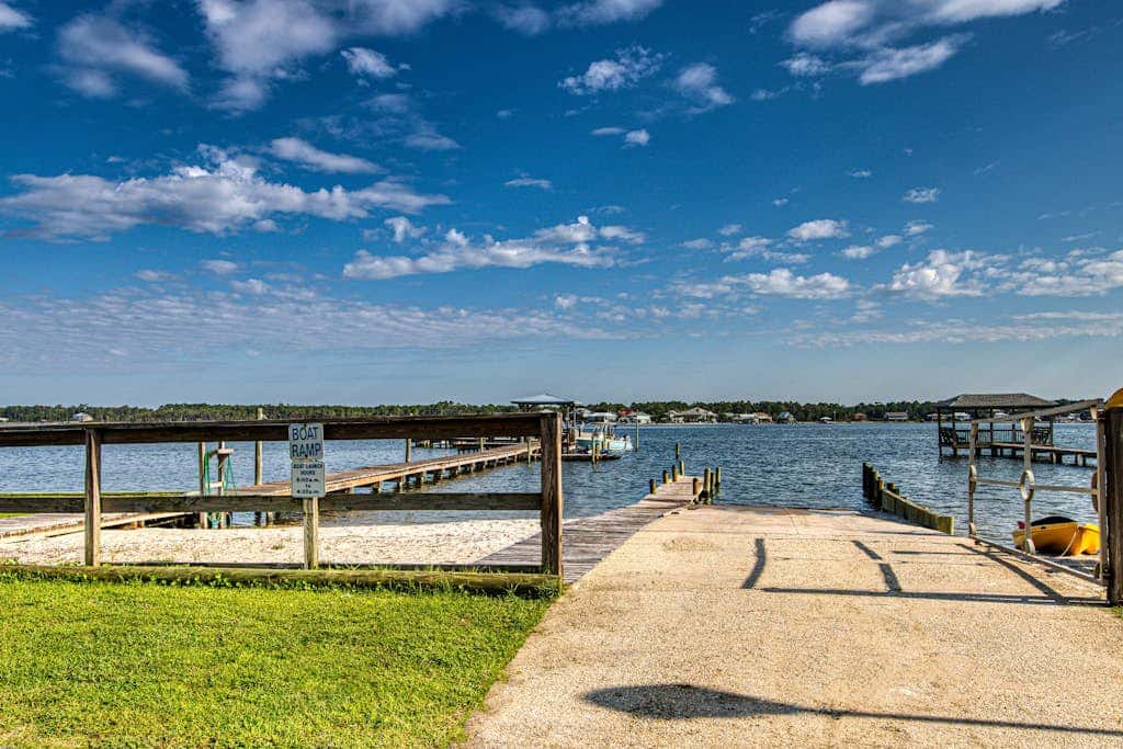 505A - Waterview condo w/ open layout, W/D, & AC - hot tub, pool, & tennis court
