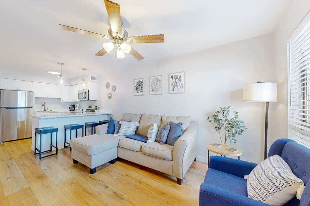 The Cove C102