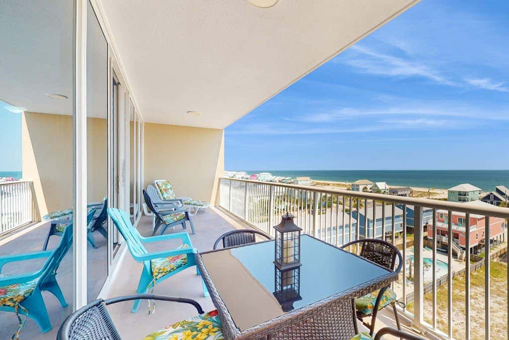 Waterfront condo with pool, piers & breathtaking balcony views