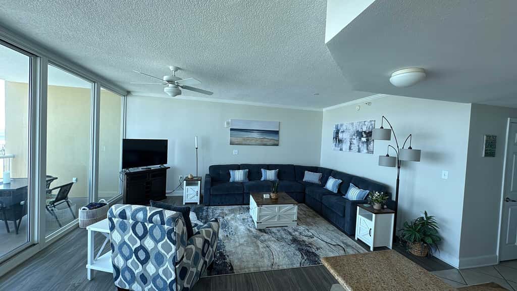 Waterfront condo with pool, piers & breathtaking balcony views