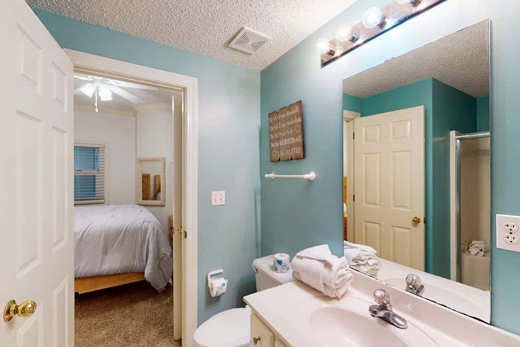 Gulf-front condo w/ beach access, indoor/outdoor pool, & tennis courts