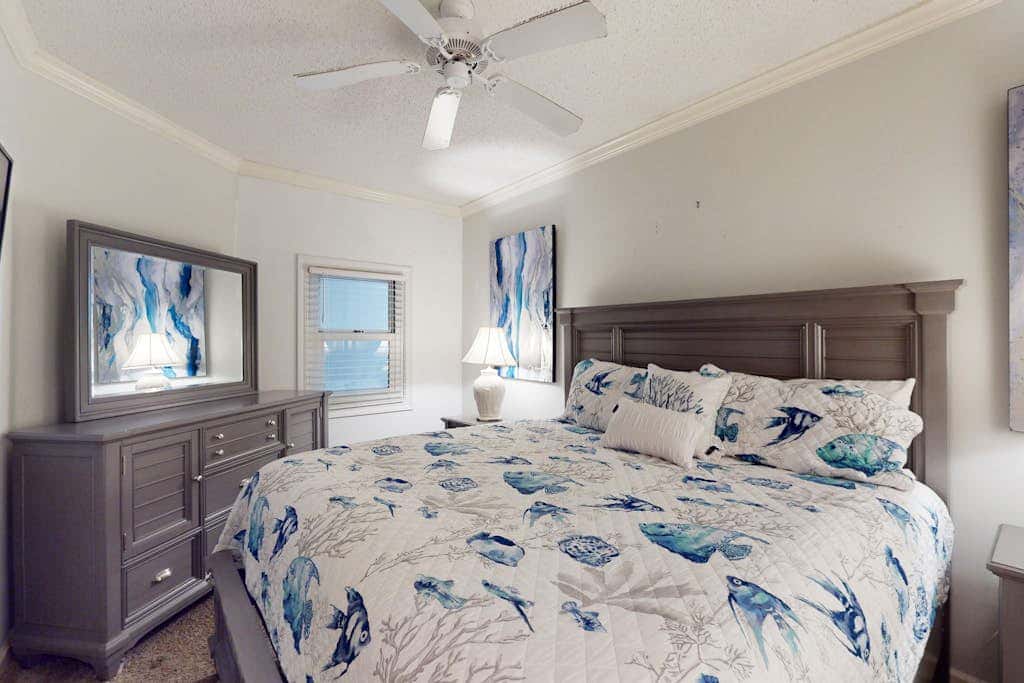 Gulf-front condo w/ beach access, indoor/outdoor pool, & tennis courts