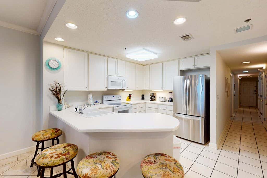 Gulf-front condo w/ beach access, indoor/outdoor pool, & tennis courts