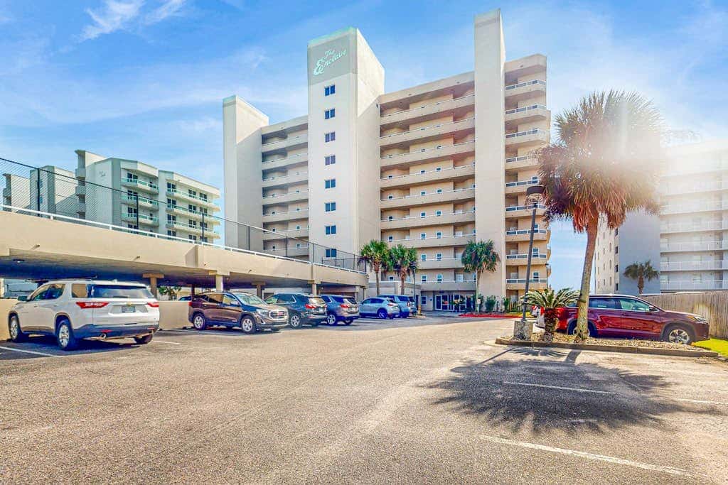 Gulf-front condo w/ beach access, indoor/outdoor pool, & tennis courts