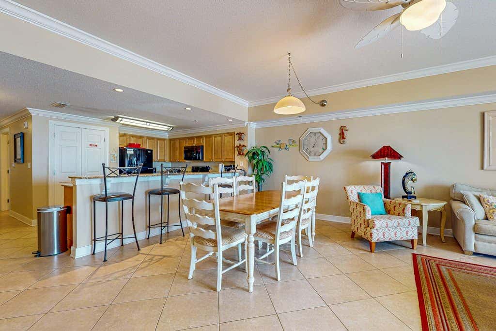 Spacious condo with Gulf-front views & access to pools, hot tub, gym