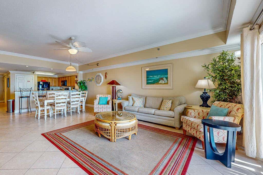 Spacious condo with Gulf-front views & access to pools, hot tub, gym