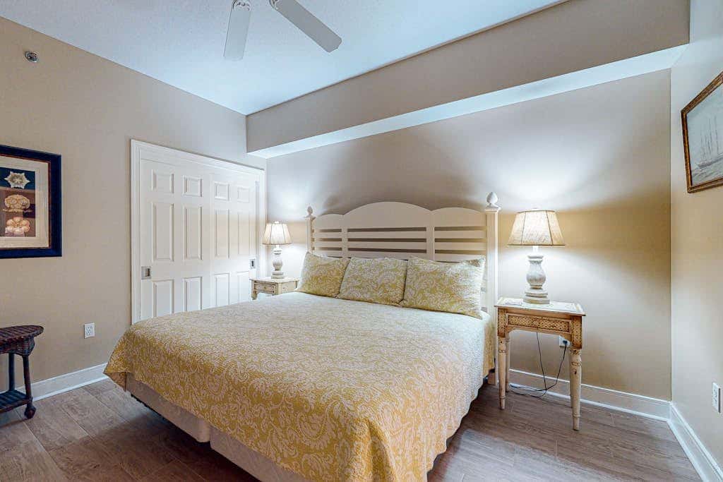 Spacious condo with Gulf-front views & access to pools, hot tub, gym