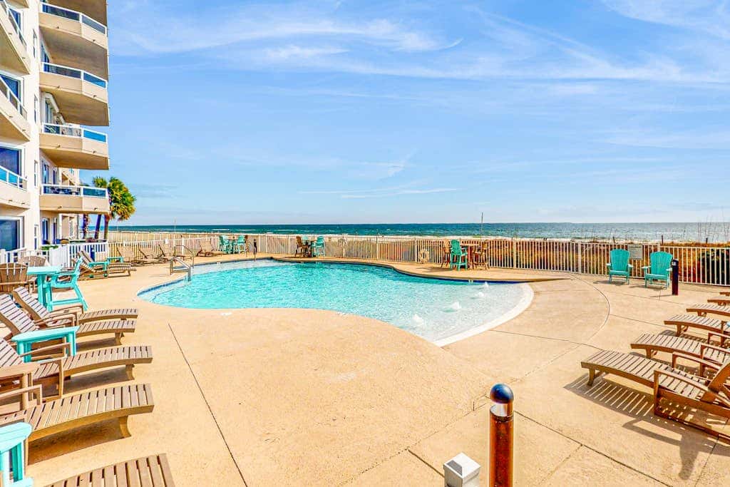 Beachfront condo overlooking the Gulf w/ balcony & indoor/outdoor pools
