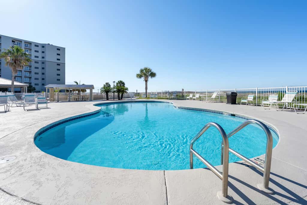 Waterview condo with shared pool, panoramic balcony views, and WIFI
