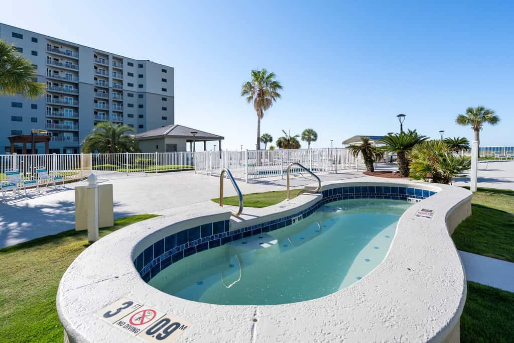 Waterview condo with shared pool, panoramic balcony views, and WIFI