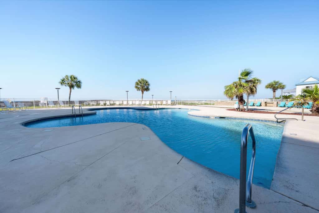 Waterview condo with shared pool, panoramic balcony views, and WIFI