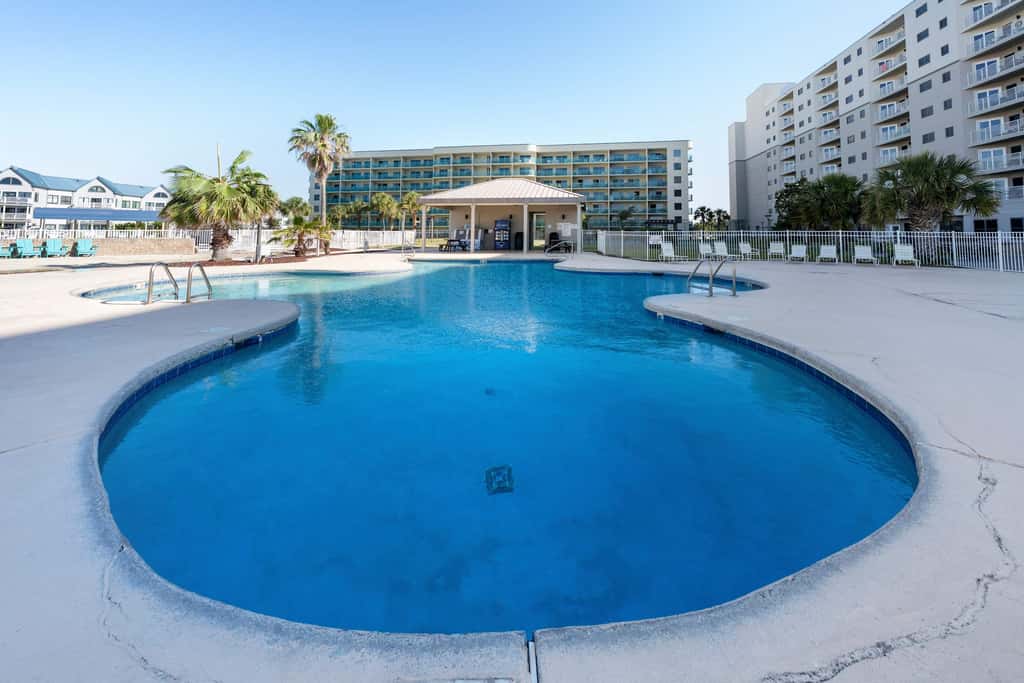 Waterview condo with shared pool, panoramic balcony views, and WIFI