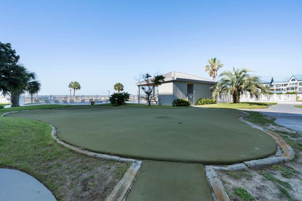 Waterview condo with shared pool, panoramic balcony views, and WIFI