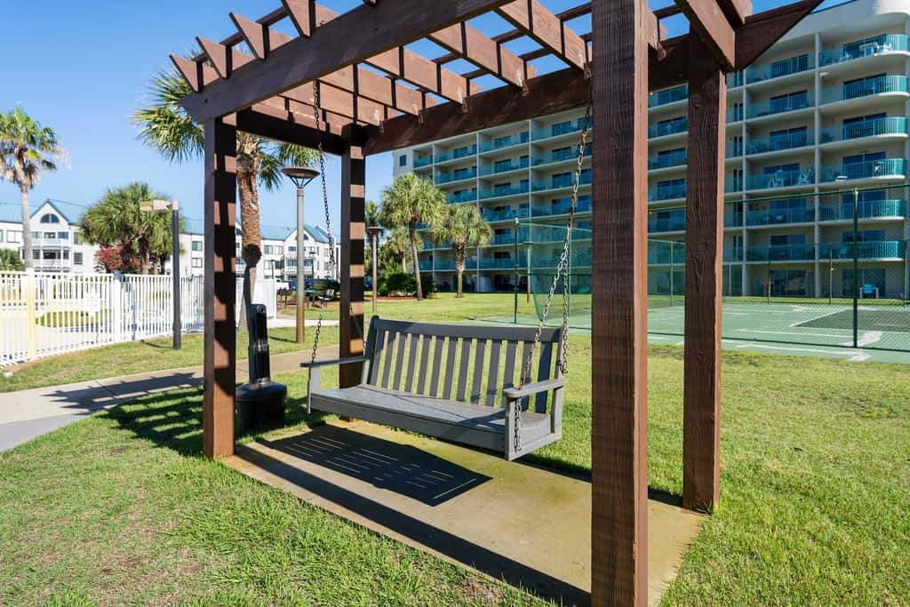 Waterview condo with shared pool, panoramic balcony views, and WIFI