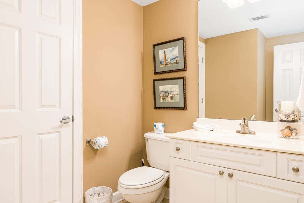 Beachfront condo with amazing views overlooking the Gulf of America featuring resort style pools