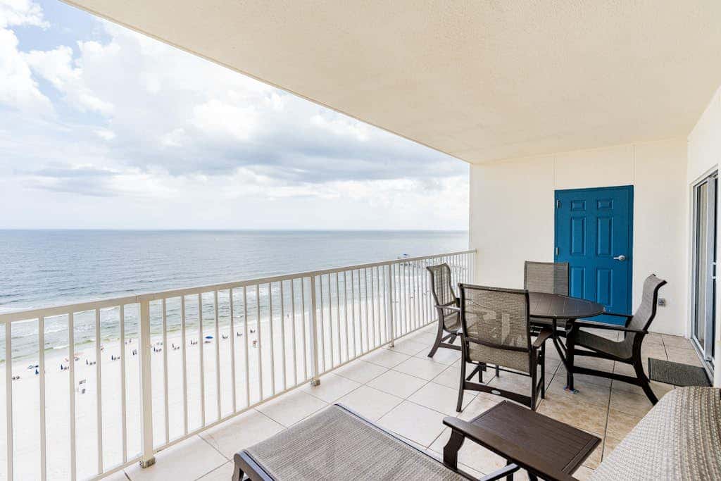 Beachfront condo with amazing views overlooking the Gulf of America featuring resort style pools
