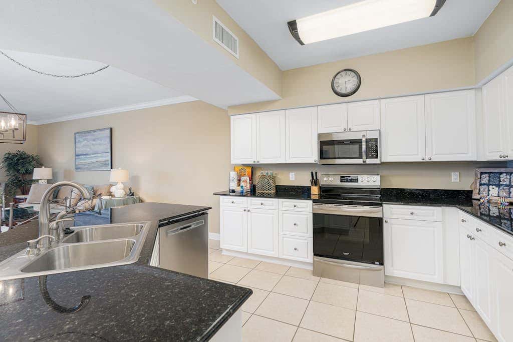 Beachfront condo with amazing views overlooking the Gulf of America featuring resort style pools