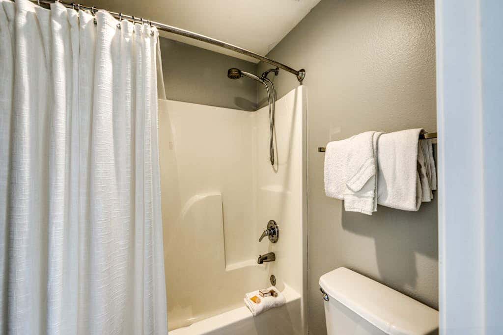Gorgeous gulf-view condo with indoor & outdoor pools Sauna & boardwalk