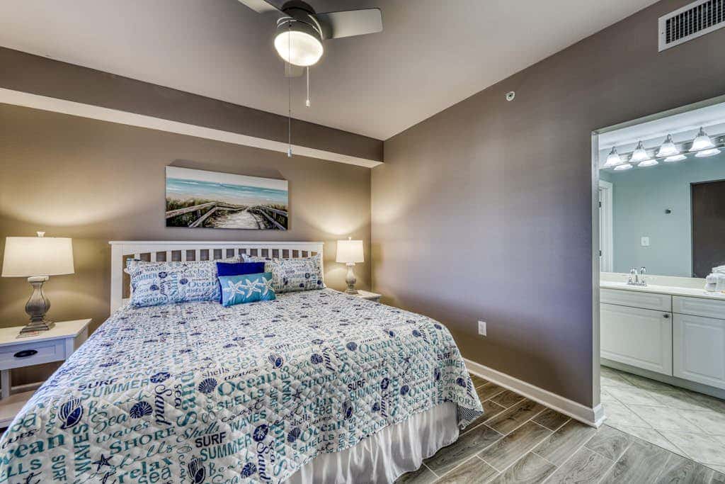 Gorgeous gulf-view condo with indoor & outdoor pools Sauna & boardwalk
