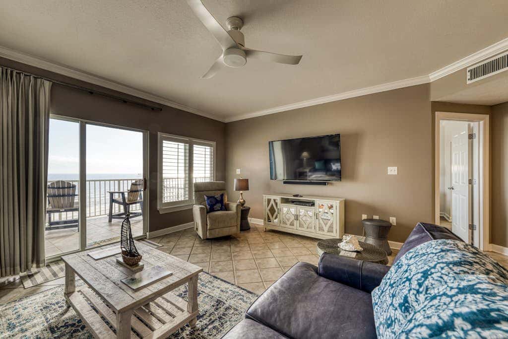 Gorgeous gulf-view condo with indoor & outdoor pools Sauna & boardwalk