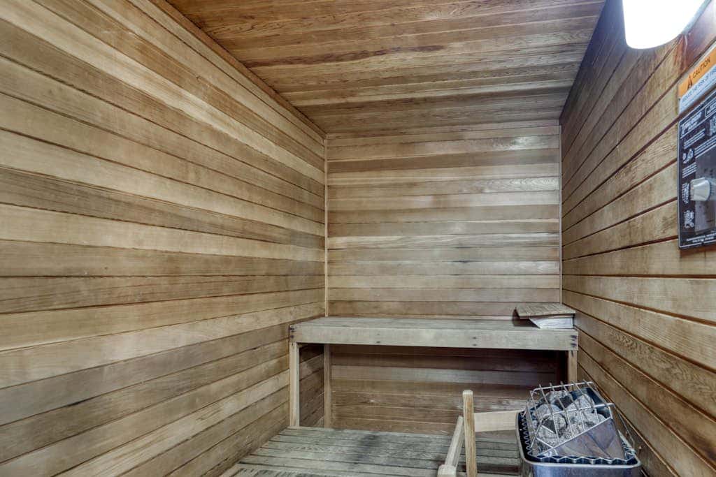 Gulf front condo with pools, hot tub - ocean view, covered balcony & washer, dryer