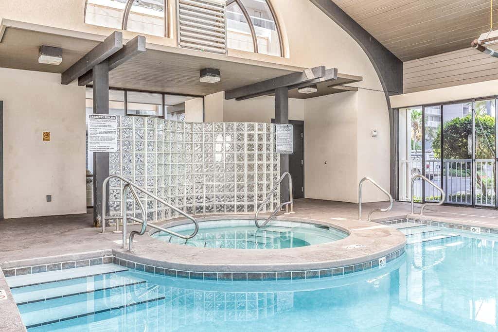 Beachfront corner condo with stunning Gulf views, pools, hot tub & fitness center