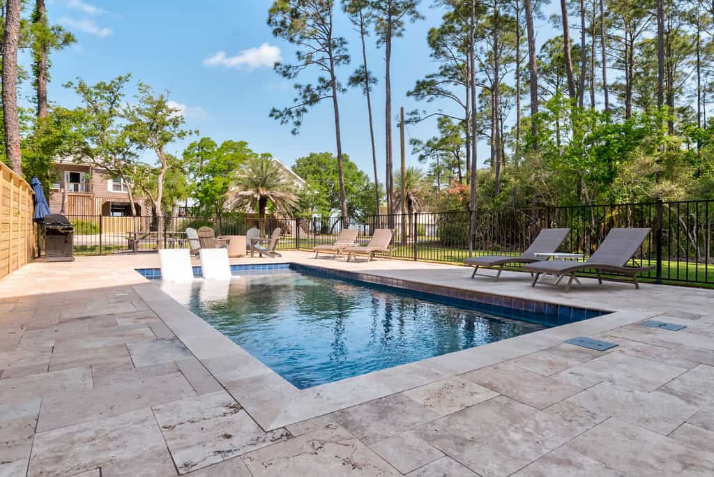 Exquisite waterview duplex with bunkroom, internet, and grill