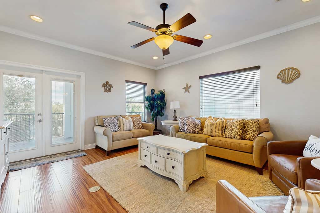 Three-Story Home w/Washer/Dryer, Gas Grill, Central A/C, & Shared Pool, Hot Tub