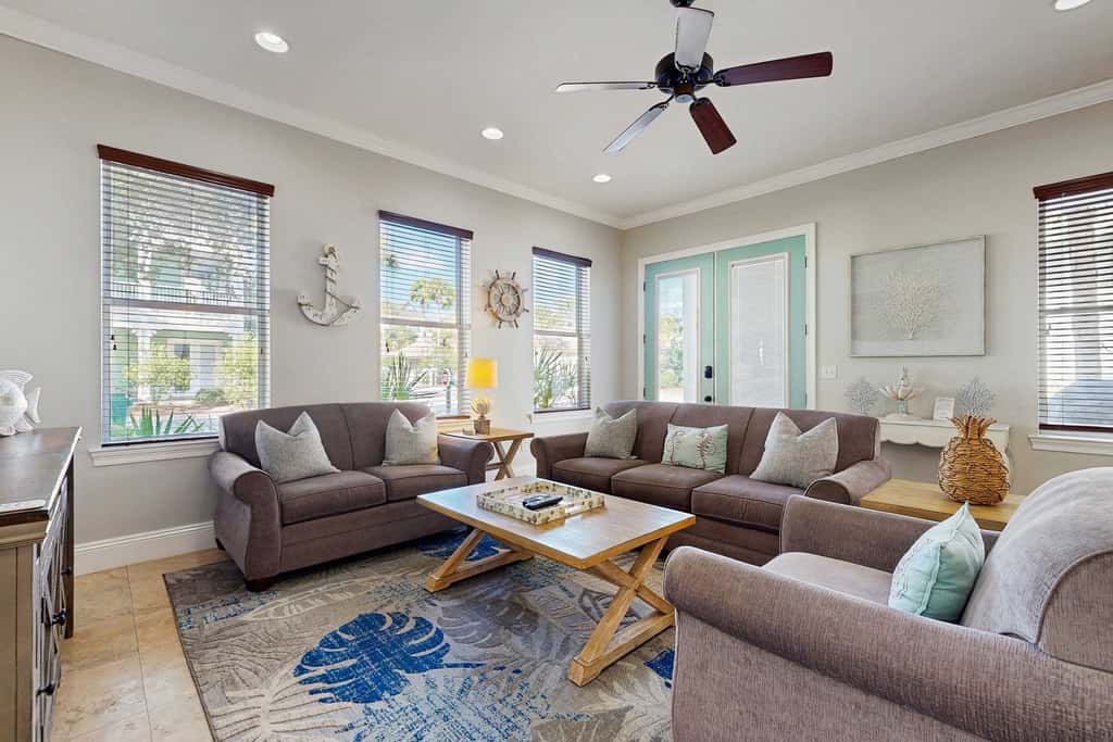 Three-Story Home w/Washer/Dryer, Gas Grill, Central A/C, & Shared Pool, Hot Tub