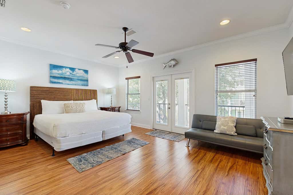 Three-Story Home w/Washer/Dryer, Gas Grill, Central A/C, & Shared Pool, Hot Tub