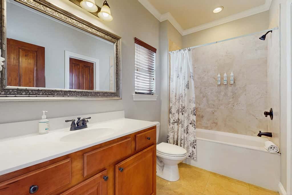 Three-Story Home w/Washer/Dryer, Gas Grill, Central A/C, & Shared Pool, Hot Tub