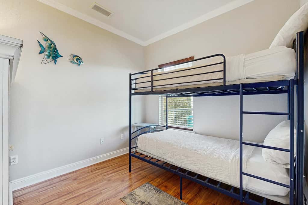 Three-Story Home w/Washer/Dryer, Gas Grill, Central A/C, & Shared Pool, Hot Tub