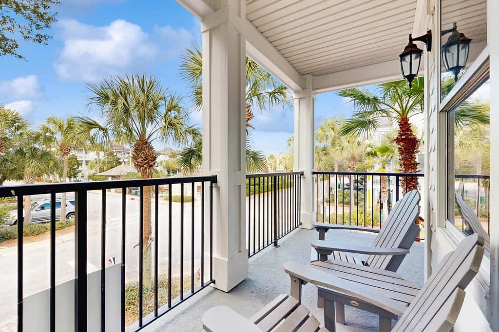 Three-Story Home w/Washer/Dryer, Gas Grill, Central A/C, & Shared Pool, Hot Tub