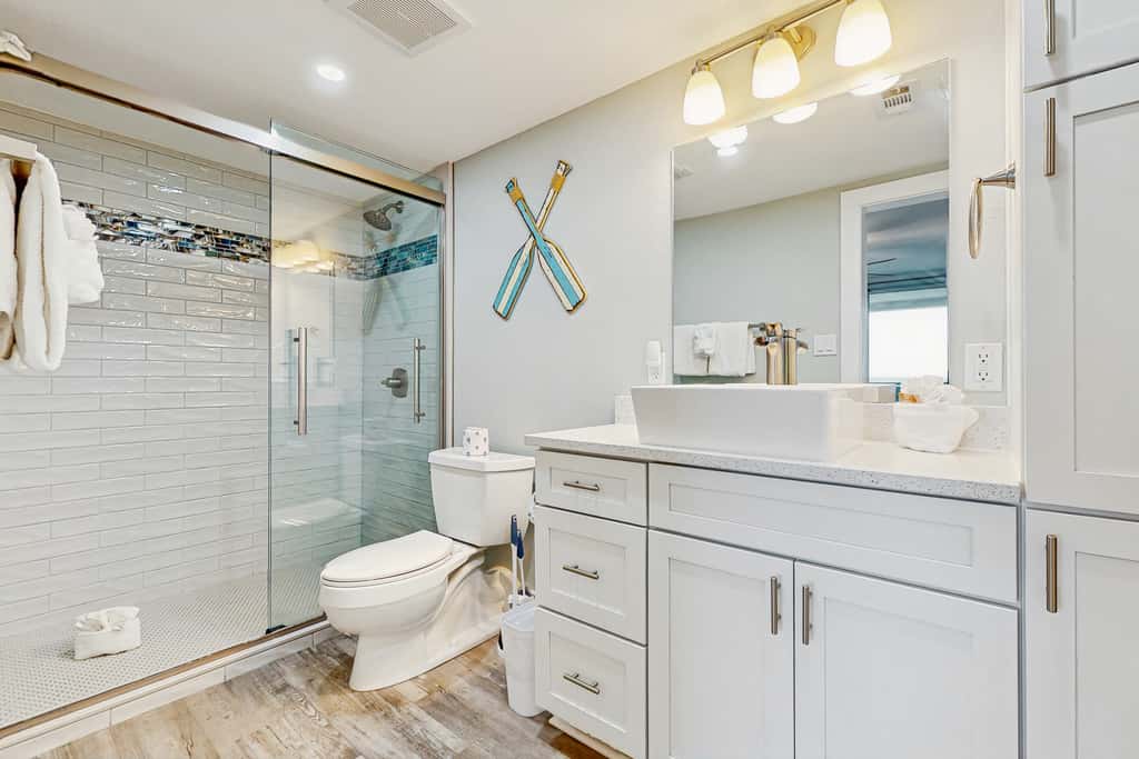 Second-Floor Ocean & Gulf Front Condo w Free WiFi, 2 Balconies, Shared Pool, AC
