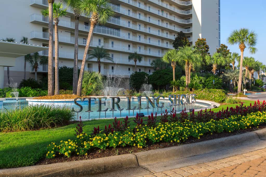 Eight Floor Condo with Shared Pools, Ocean View, High-Speed WiFi, & Central AC
