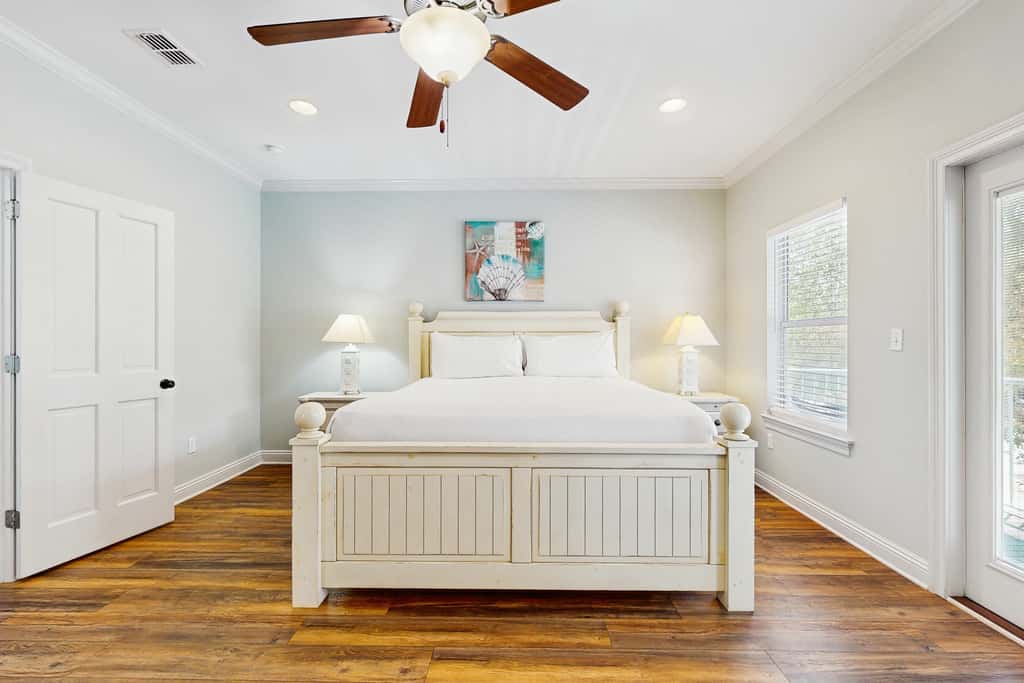 Gorgeous, multi-level home with pool, hot tub & two balconies - dog-friendly