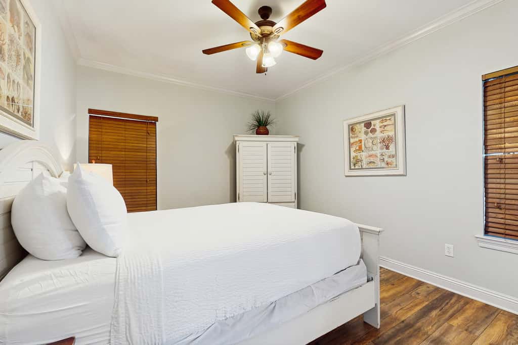 Gorgeous, multi-level home with pool, hot tub & two balconies - dog-friendly