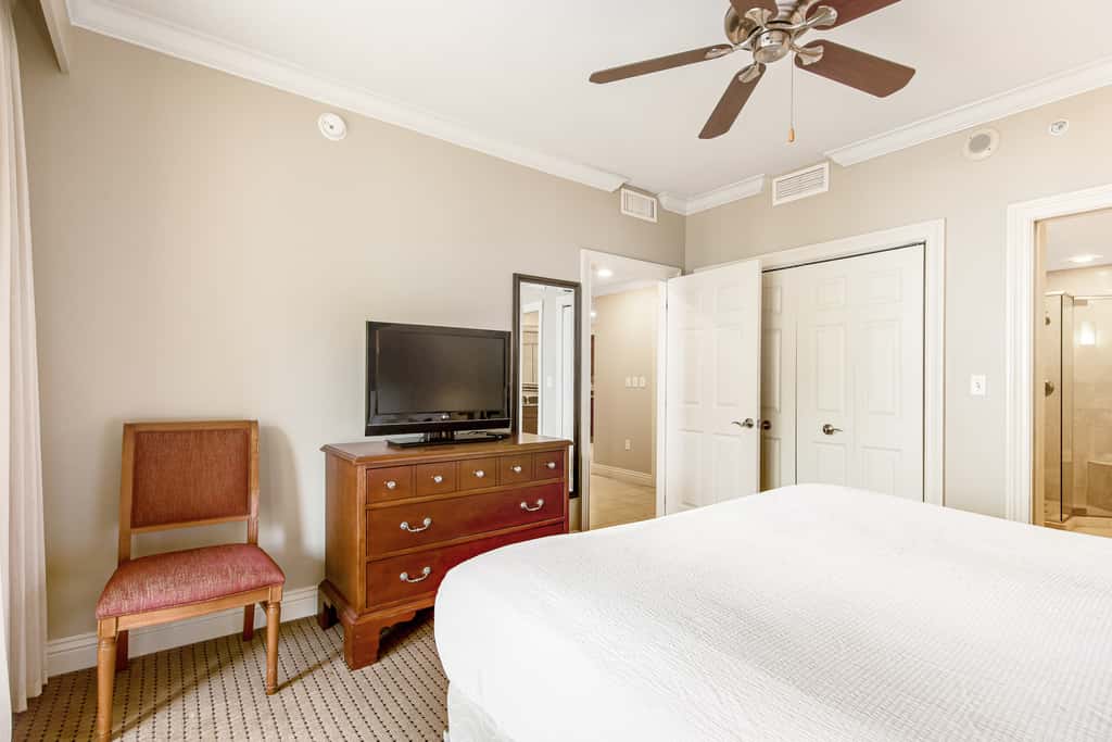 Emerald Grande 1023