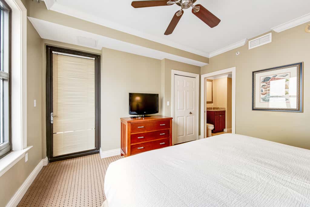 Emerald Grande 1023