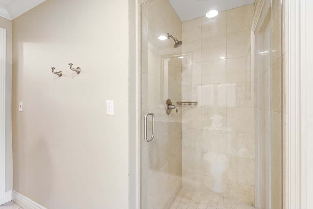 Emerald Grande 1023