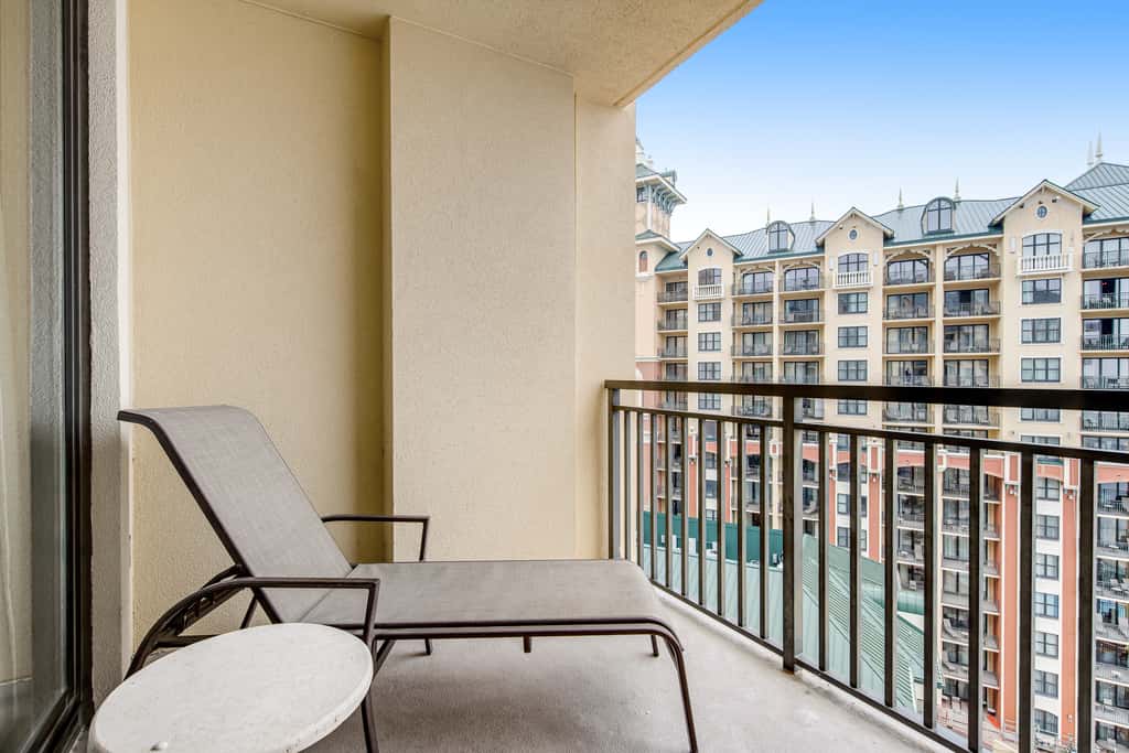 Emerald Grande 1023