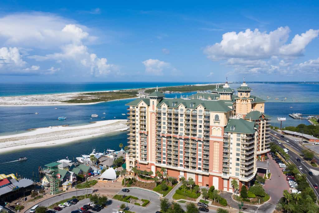 Emerald Grande 1023