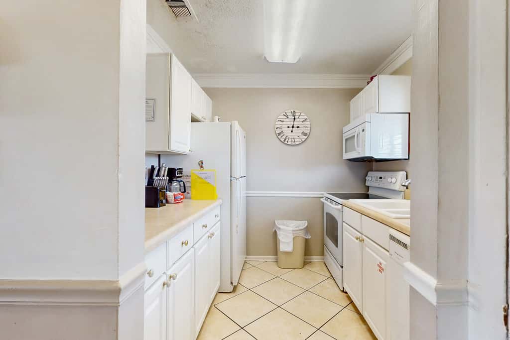 Waterfront condo in private beach resort, best free amenities in Destin!
