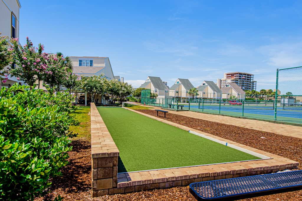 Waterfront condo in private beach resort, best free amenities in Destin!