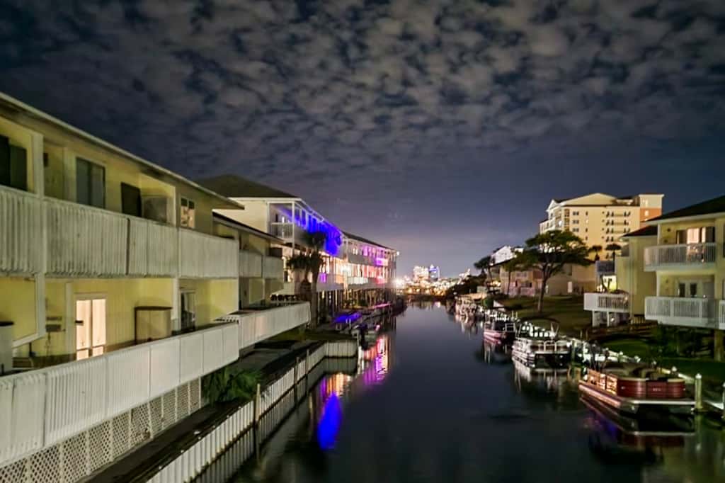 Waterfront condo in private beach resort, best free amenities in Destin!
