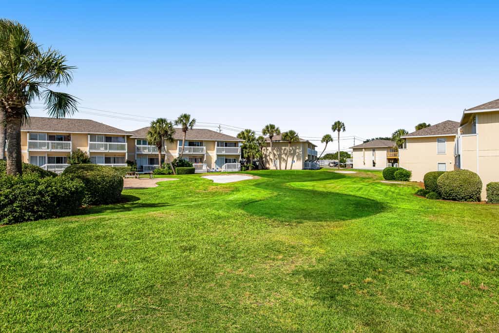 Waterfront condo in private beach resort, best free amenities in Destin!