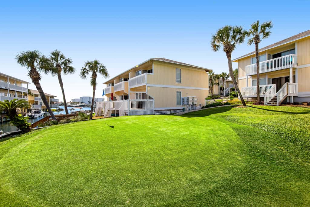Waterfront condo in private beach resort, best free amenities in Destin!