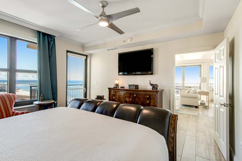 Emerald Grande 1025